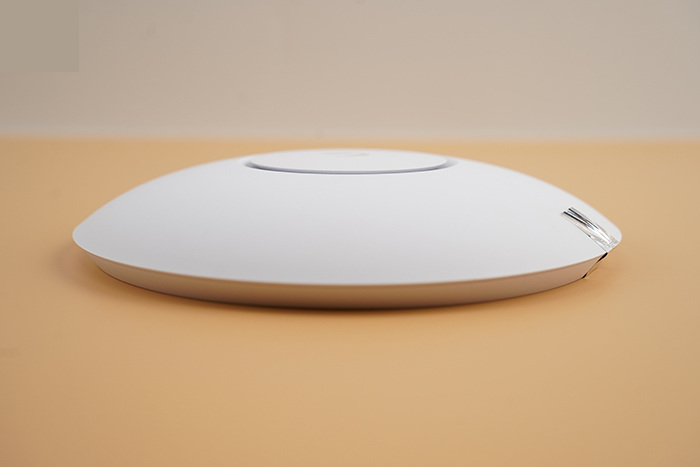 Bộ thu phát Ubiquiti UniFi UAP AC PRO 1750Mbps, 100 Use, Lan 1GB